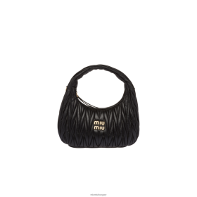 Miu Miu vándoroljon Matelasse Nappa bőr hobo táskára fekete - Miu Miu Hungary 826B0624